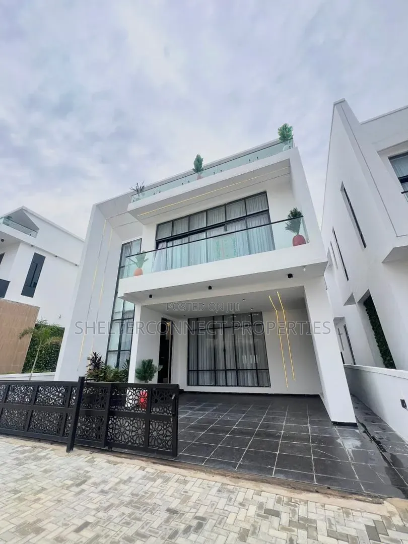 5bdrm Duplex in Lekki Expressway for sale