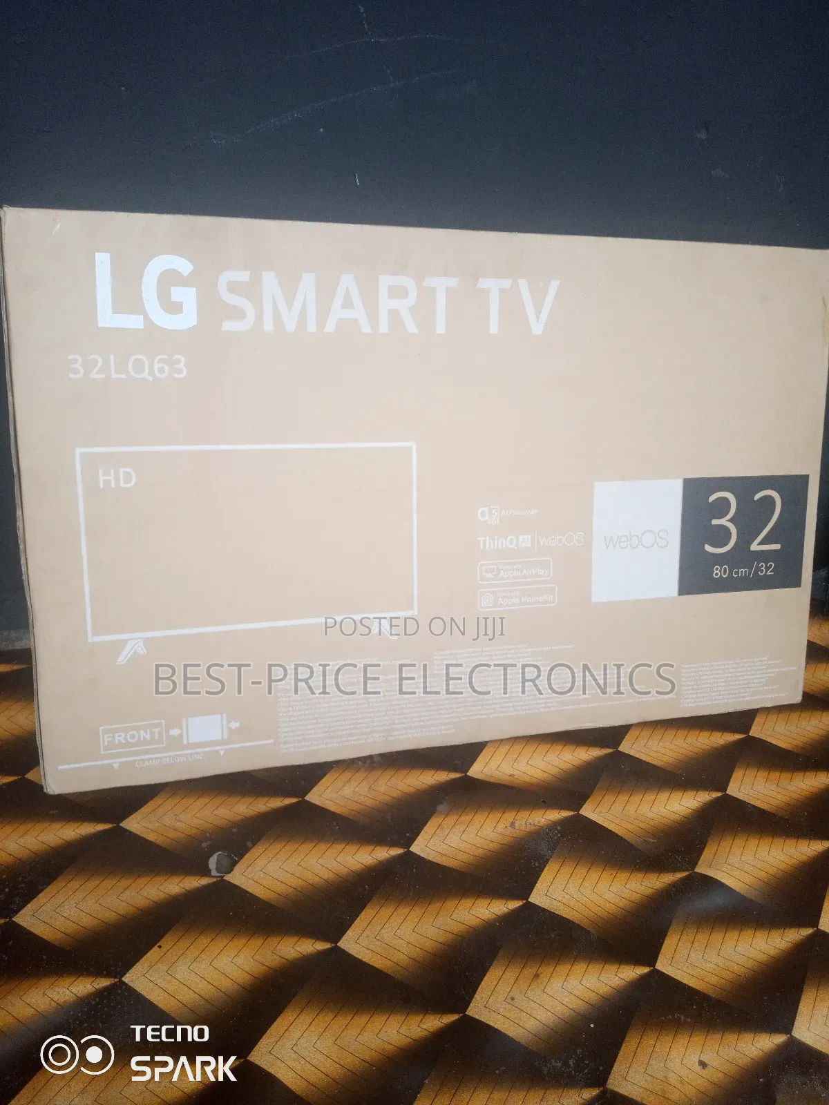32 Inches Lg Led With White Cartoon Body