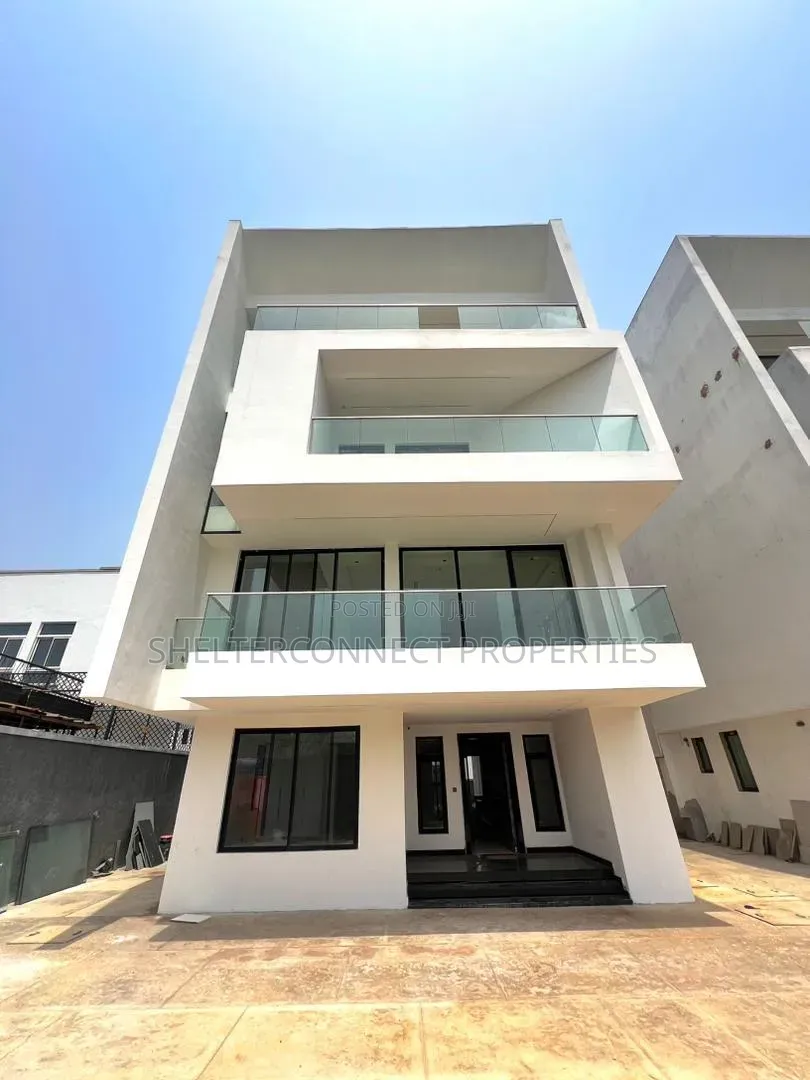 6bdrm Duplex in Banana Island for sale
