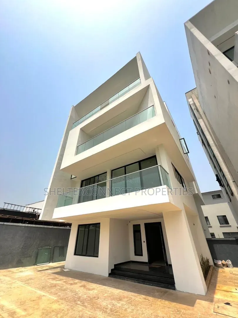 6bdrm Duplex in Banana Island for sale