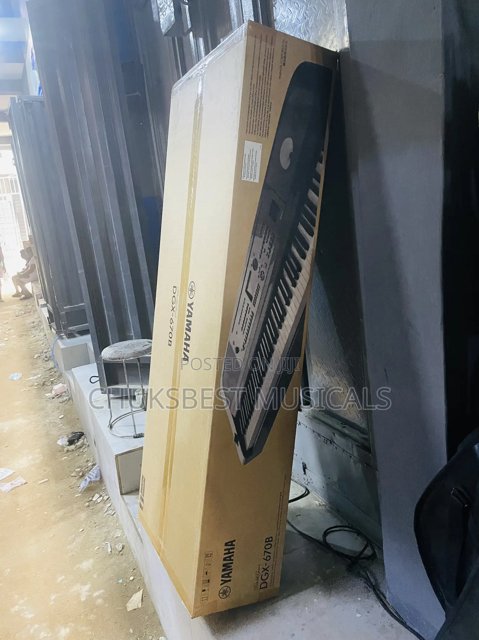 Yamaha DGX-670b Grand Piano Complete