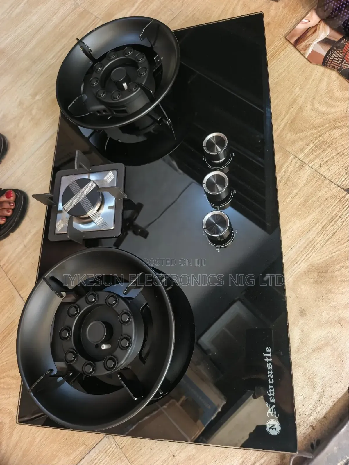 Original Newcastle Built-in Premium Quality Flips Up 3 Burners Gas Hob