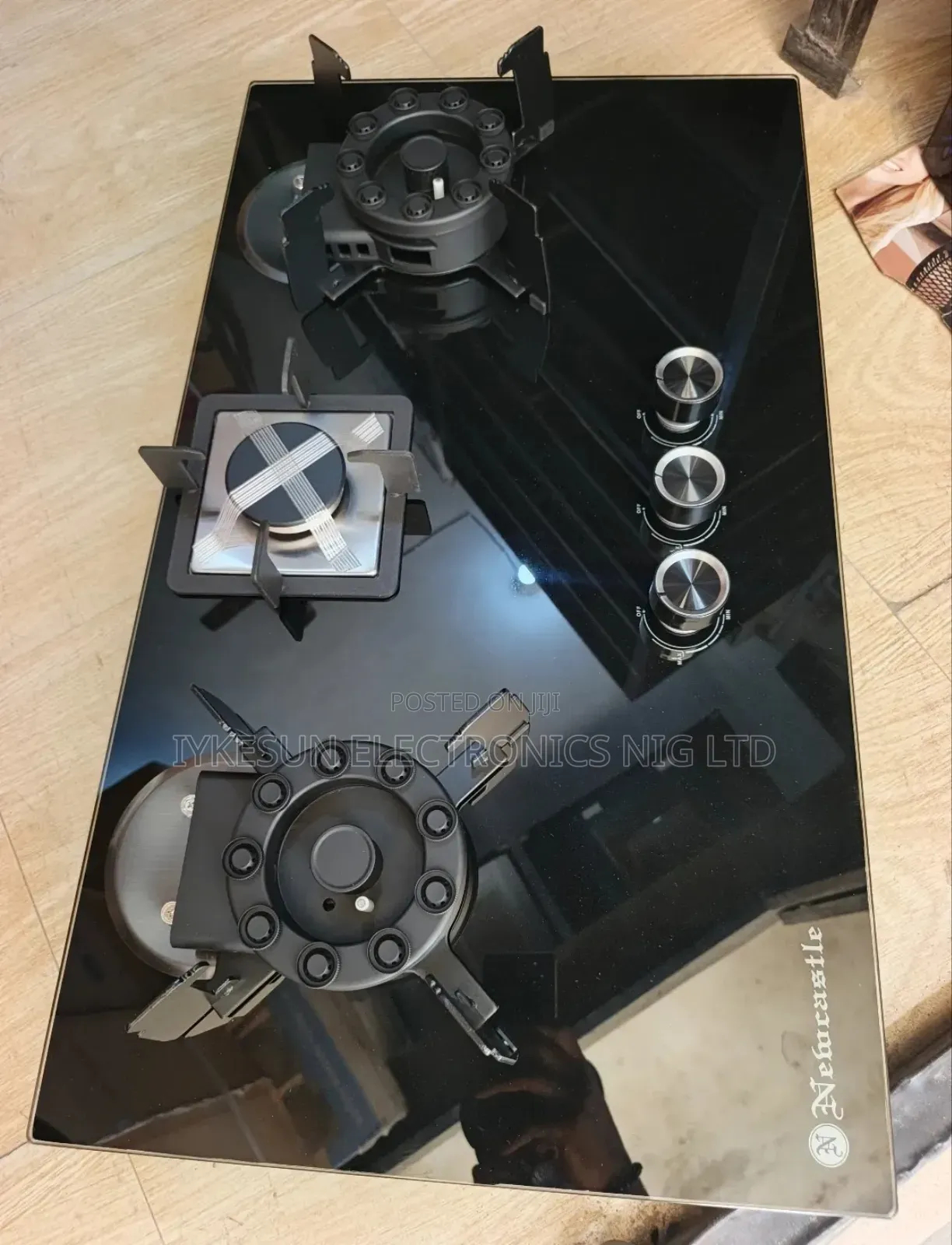 Original Newcastle Built-in Premium Quality Flips Up 3 Burners Gas Hob