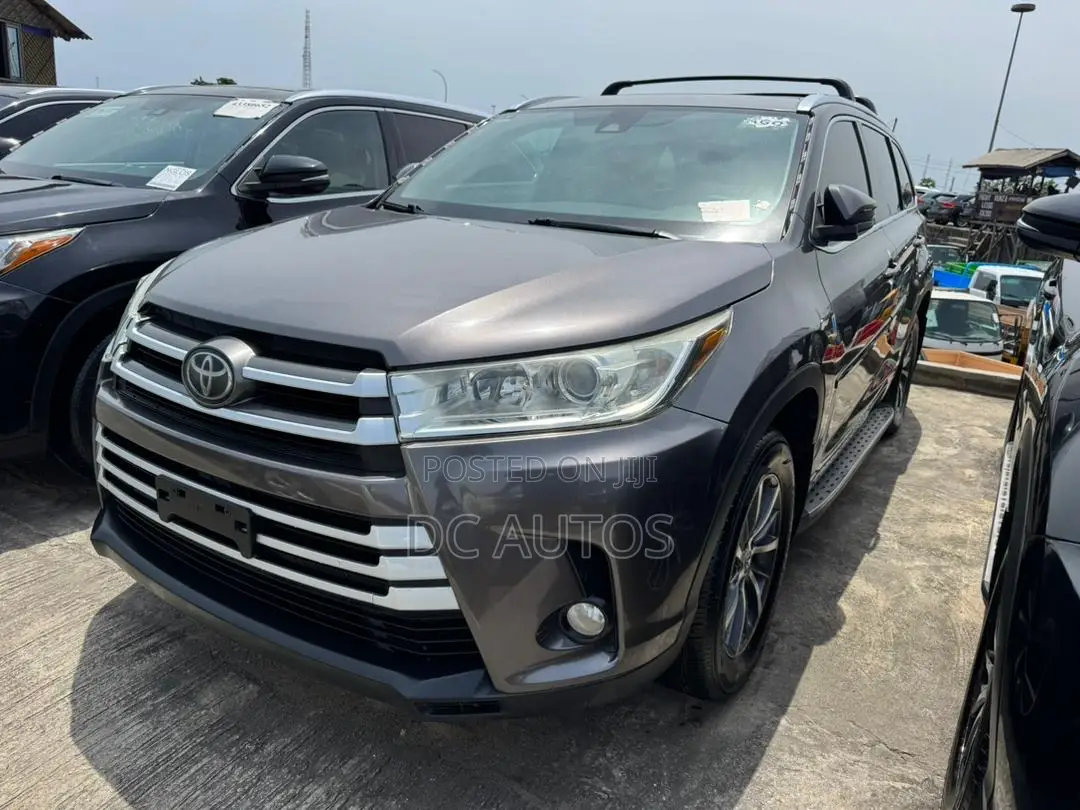 Toyota Highlander Limited Platinum 4x4 V6 (3.5L 6cyl 8A) 2017 Black