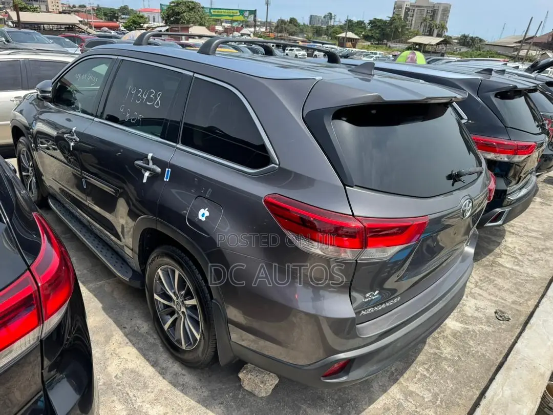 Toyota Highlander Limited Platinum 4x4 V6 (3.5L 6cyl 8A) 2017 Black