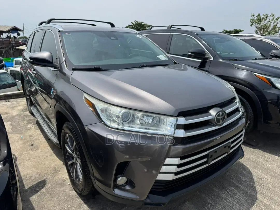 Toyota Highlander Limited Platinum 4x4 V6 (3.5L 6cyl 8A) 2017 Black
