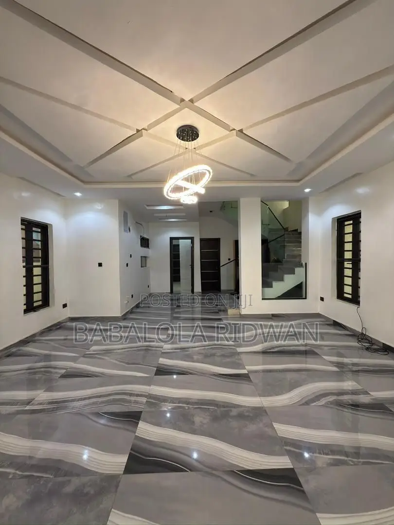 4bdrm Duplex in Ikolaba Gra, Ibadan North West for sale
