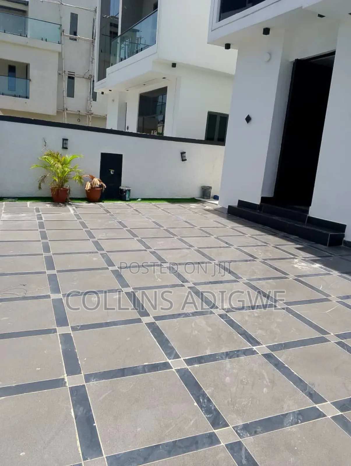 5bdrm Duplex in Ologolo Lekki for sale