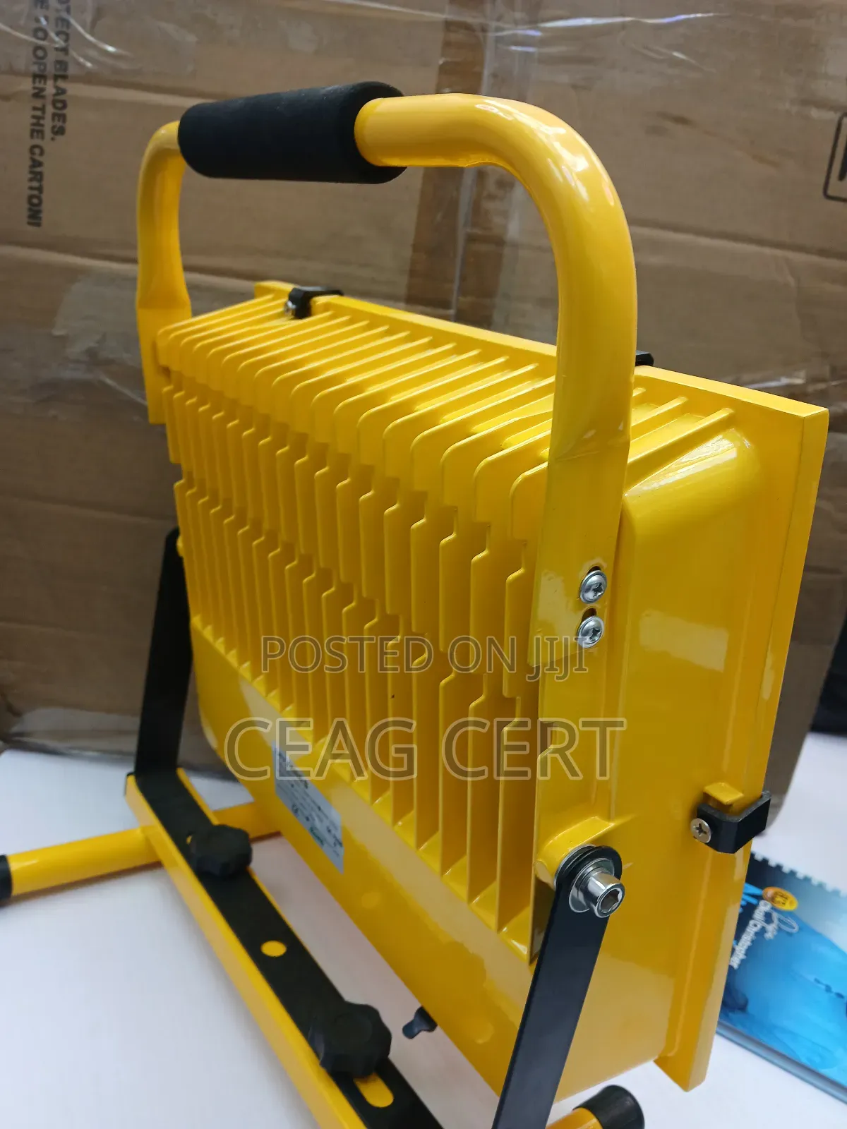 300w Rechargeable Hand Flood Light