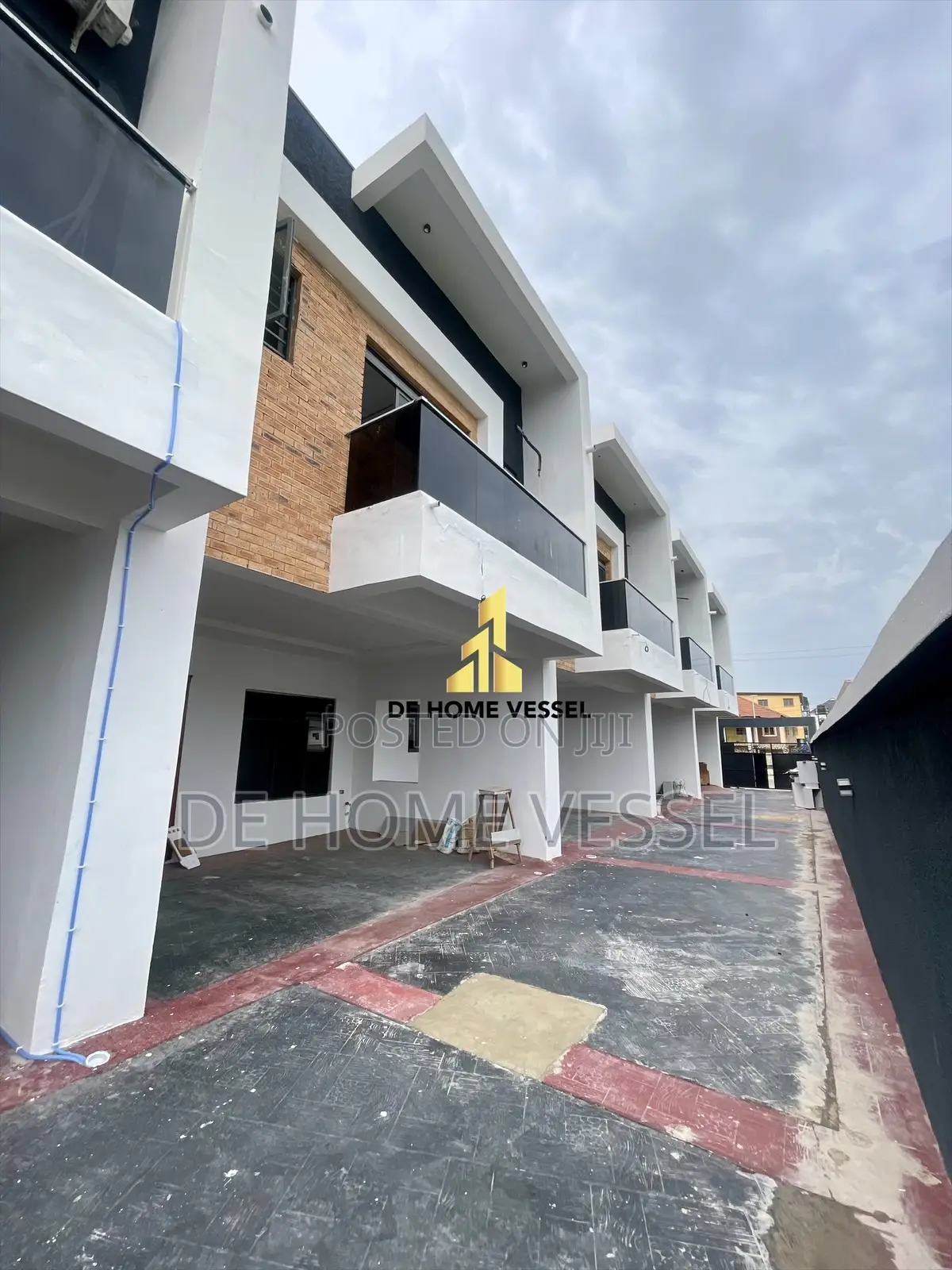 4bdrm Townhouse/Terrace in Lekki for sale