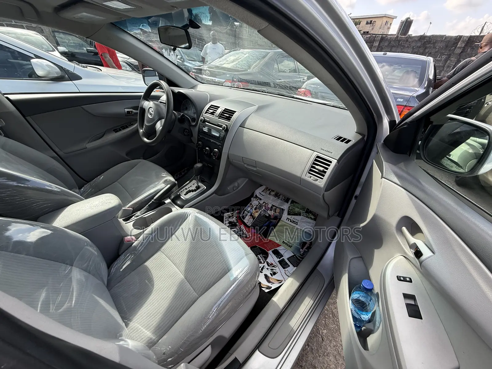 Toyota Corolla LE 4dr Sedan (1.8L 4cyl 4A) 2010 Silver