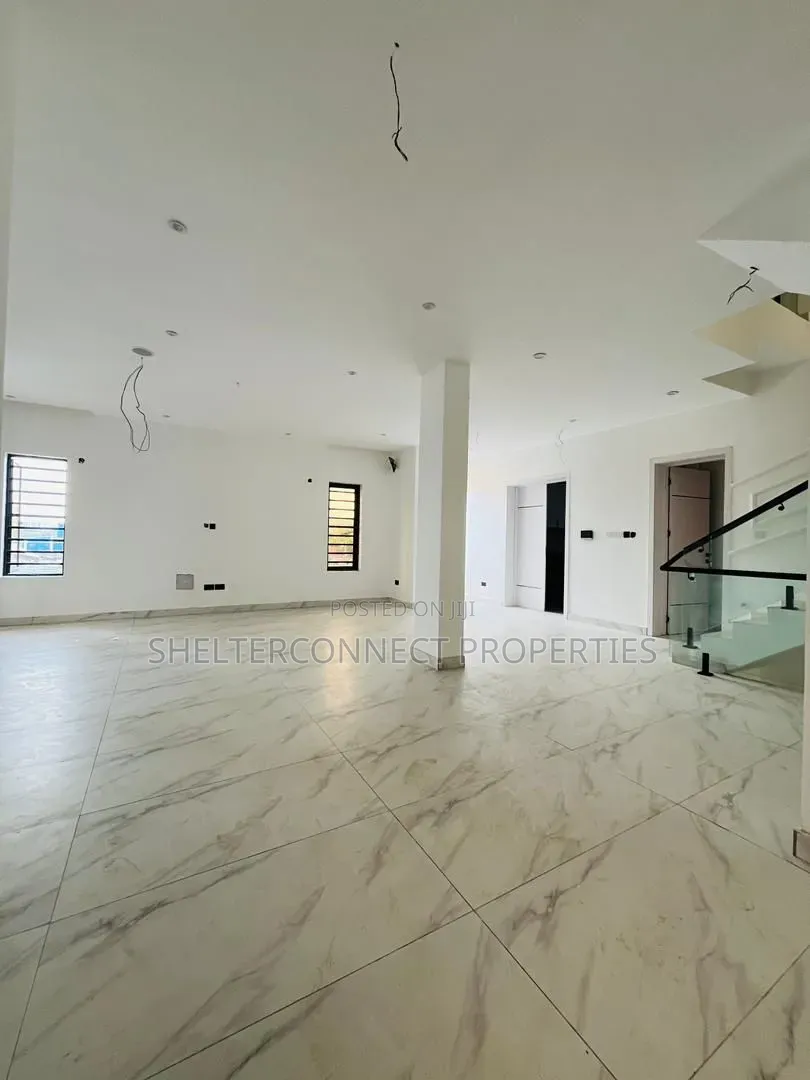 5bdrm Duplex in Omole Phase 2 for sale