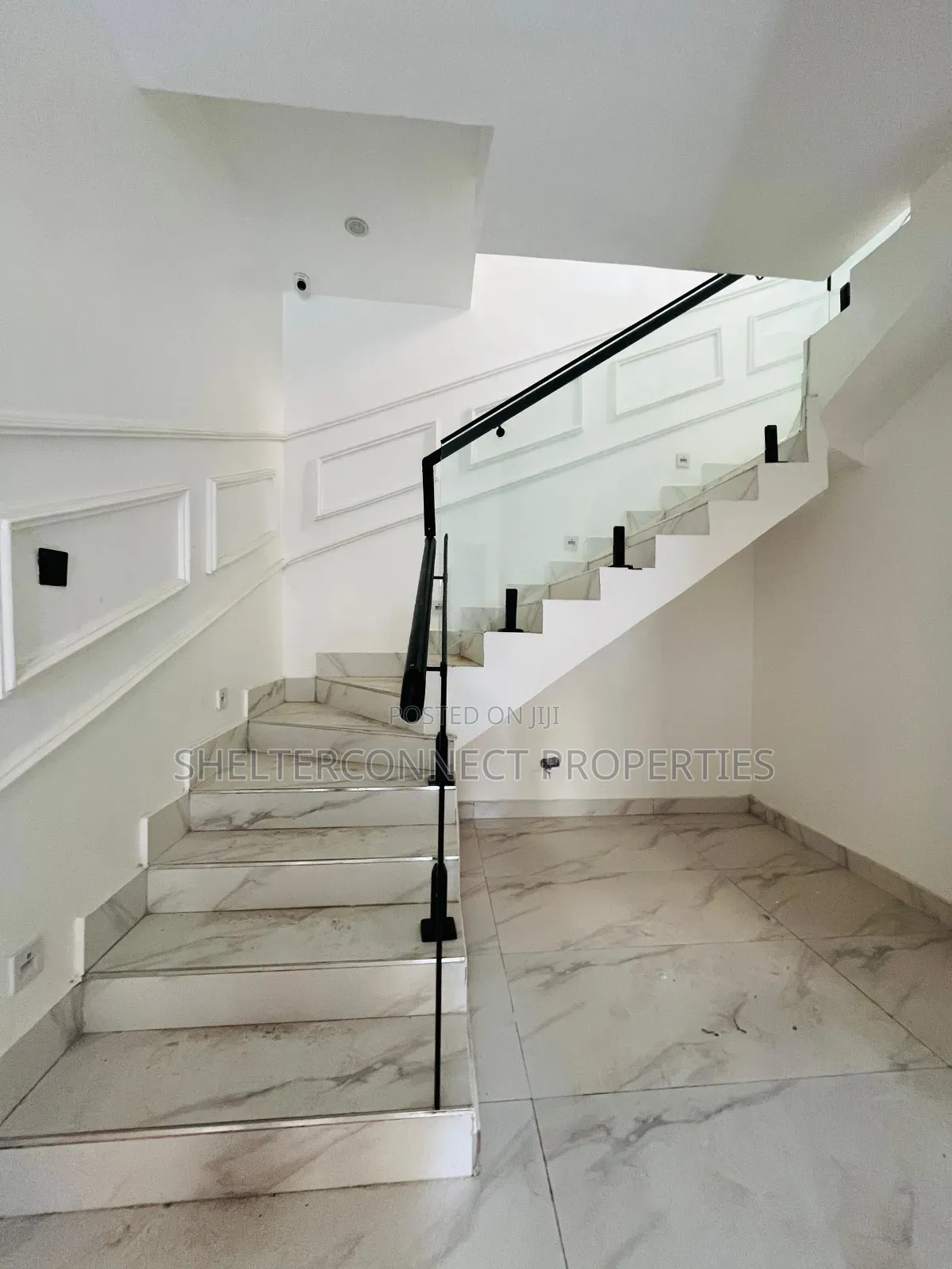 5bdrm Duplex in Omole Phase 2 for sale