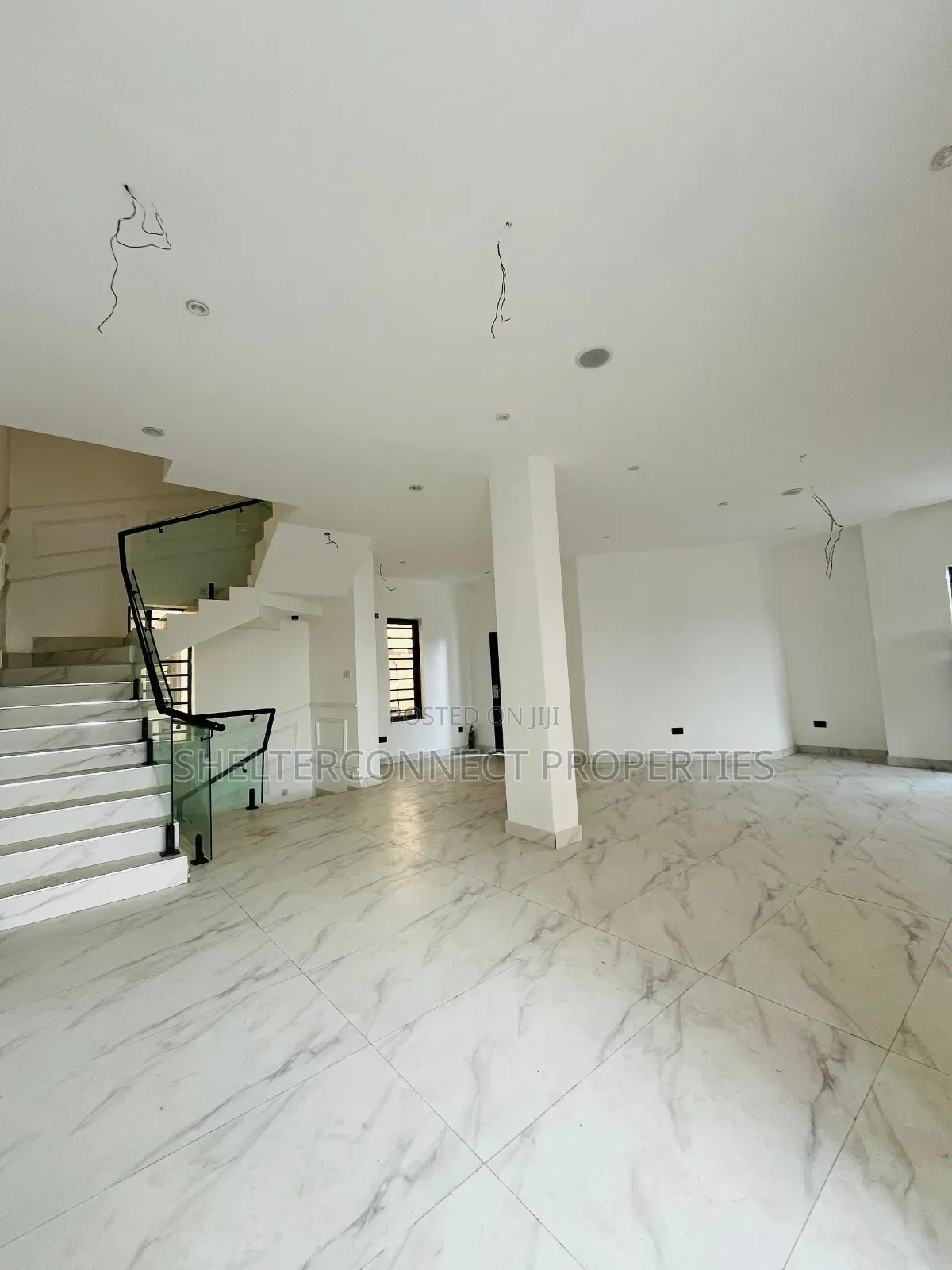 5bdrm Duplex in Omole Phase 2 for sale
