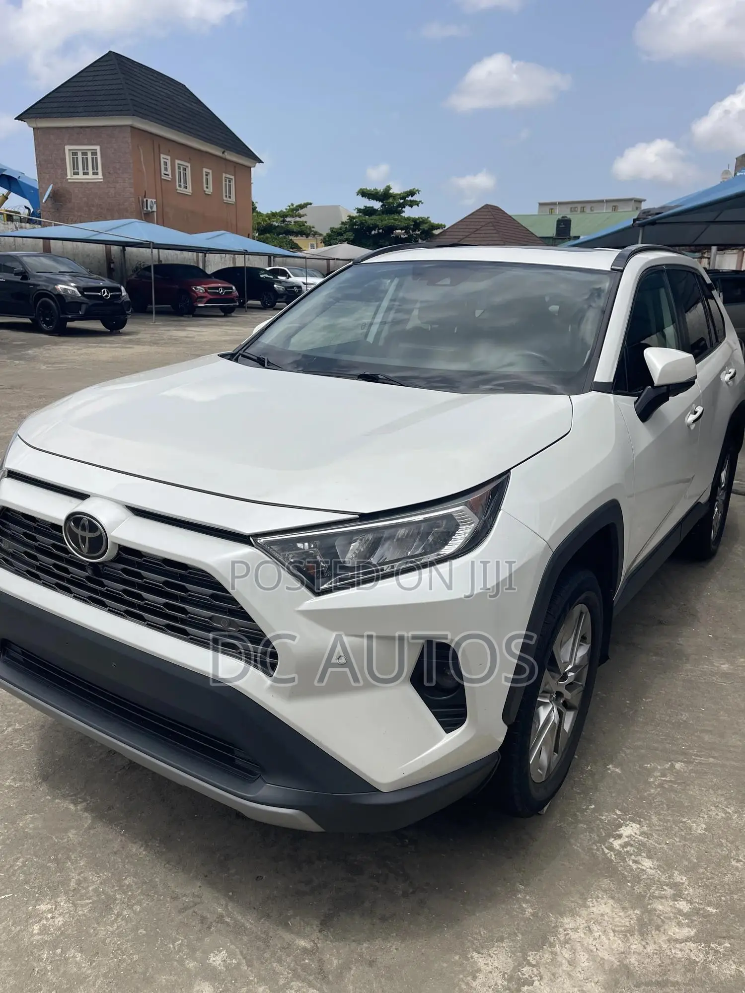 Toyota RAV4 Limited AWD 2020 White