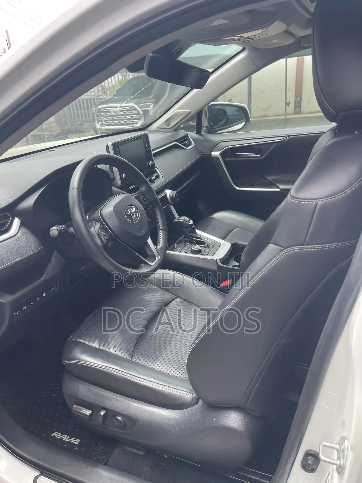 Toyota RAV4 Limited AWD 2020 White