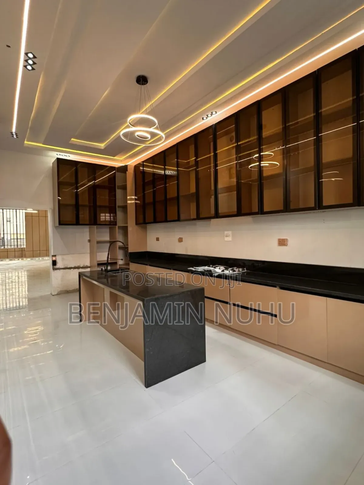 5bdrm Duplex in Oakland Estate, Off Lekki-Epe Expressway for sale