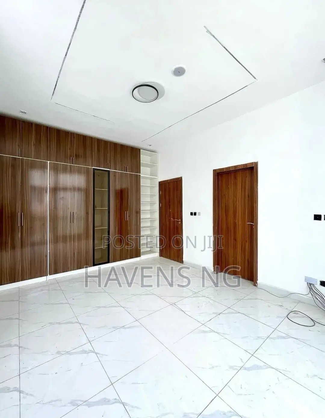 4bdrm Duplex in Ikota for sale