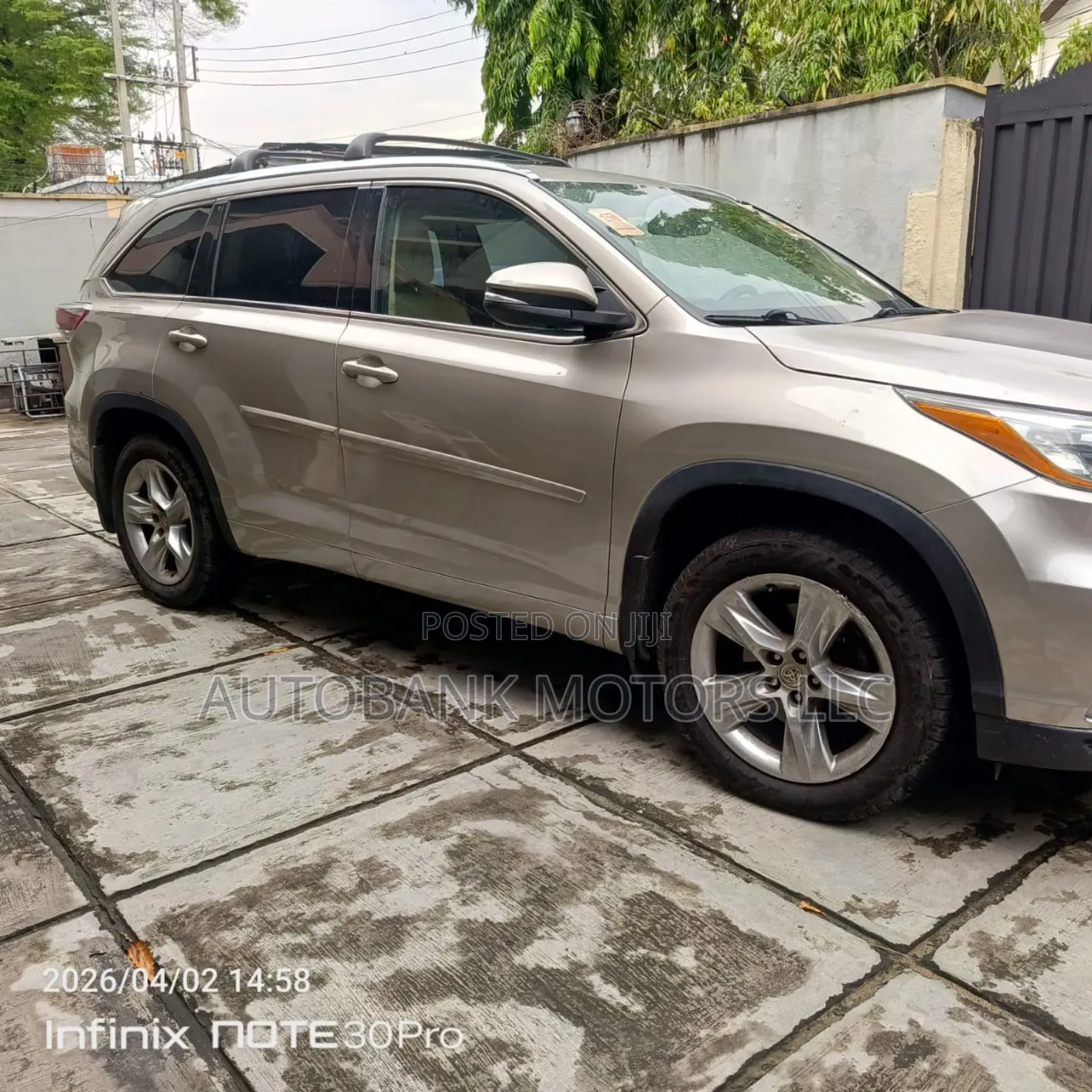 Toyota Highlander Limited 4dr SUV AWD (3.5L 6cyl 6A) 2015 Silver