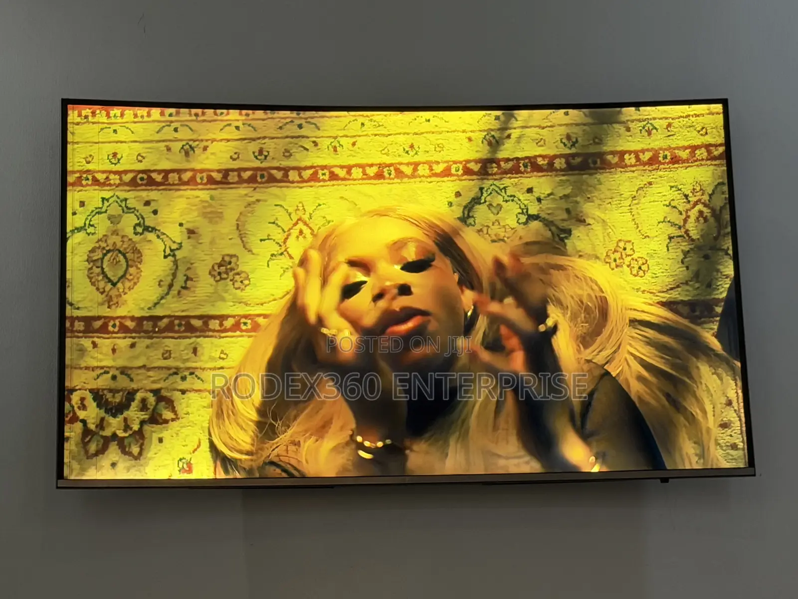 55-Inch Samsung Curved Smart Tv