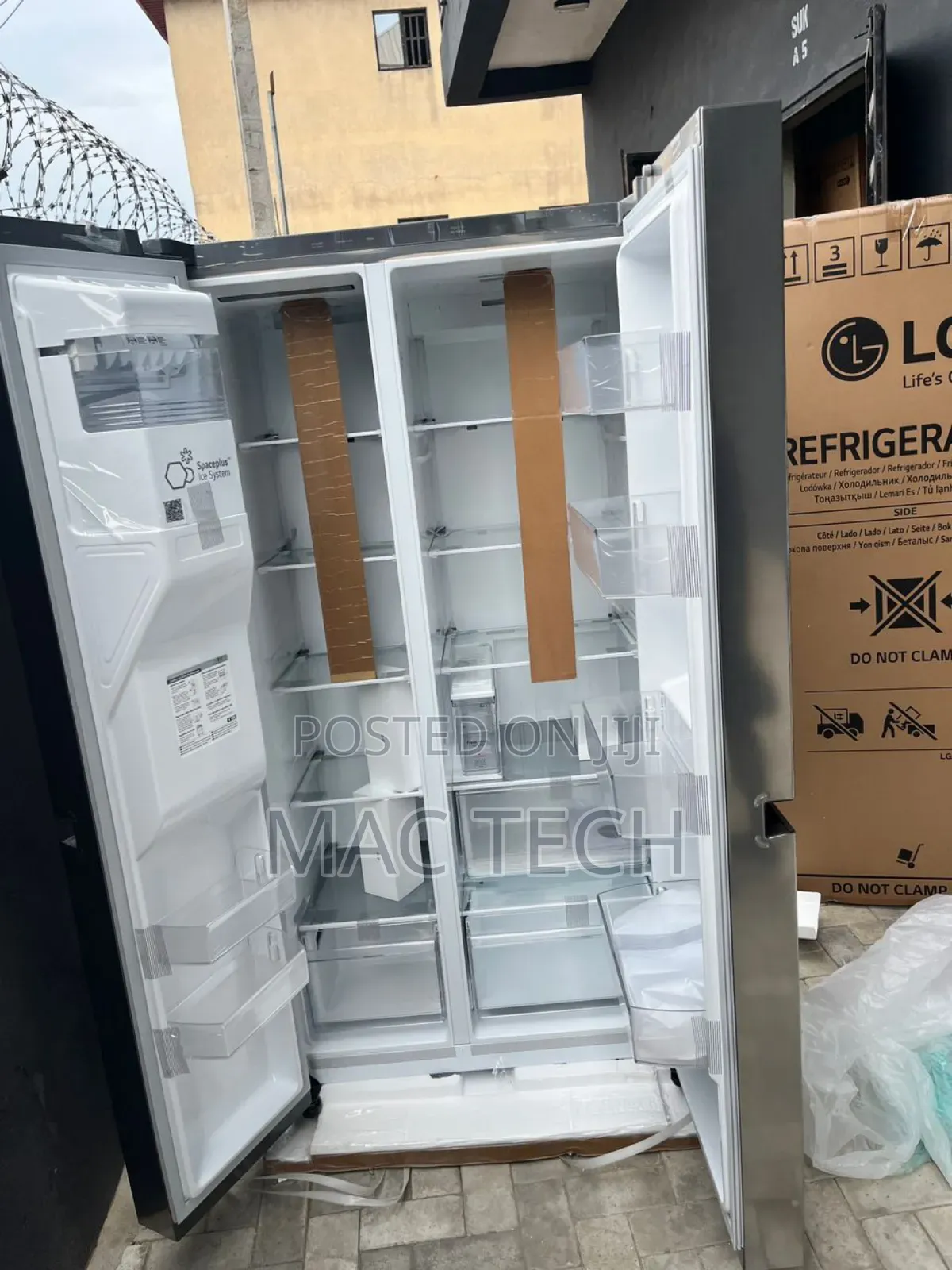 Lg Side by Side Inverter Refrigerator With Ice Maker