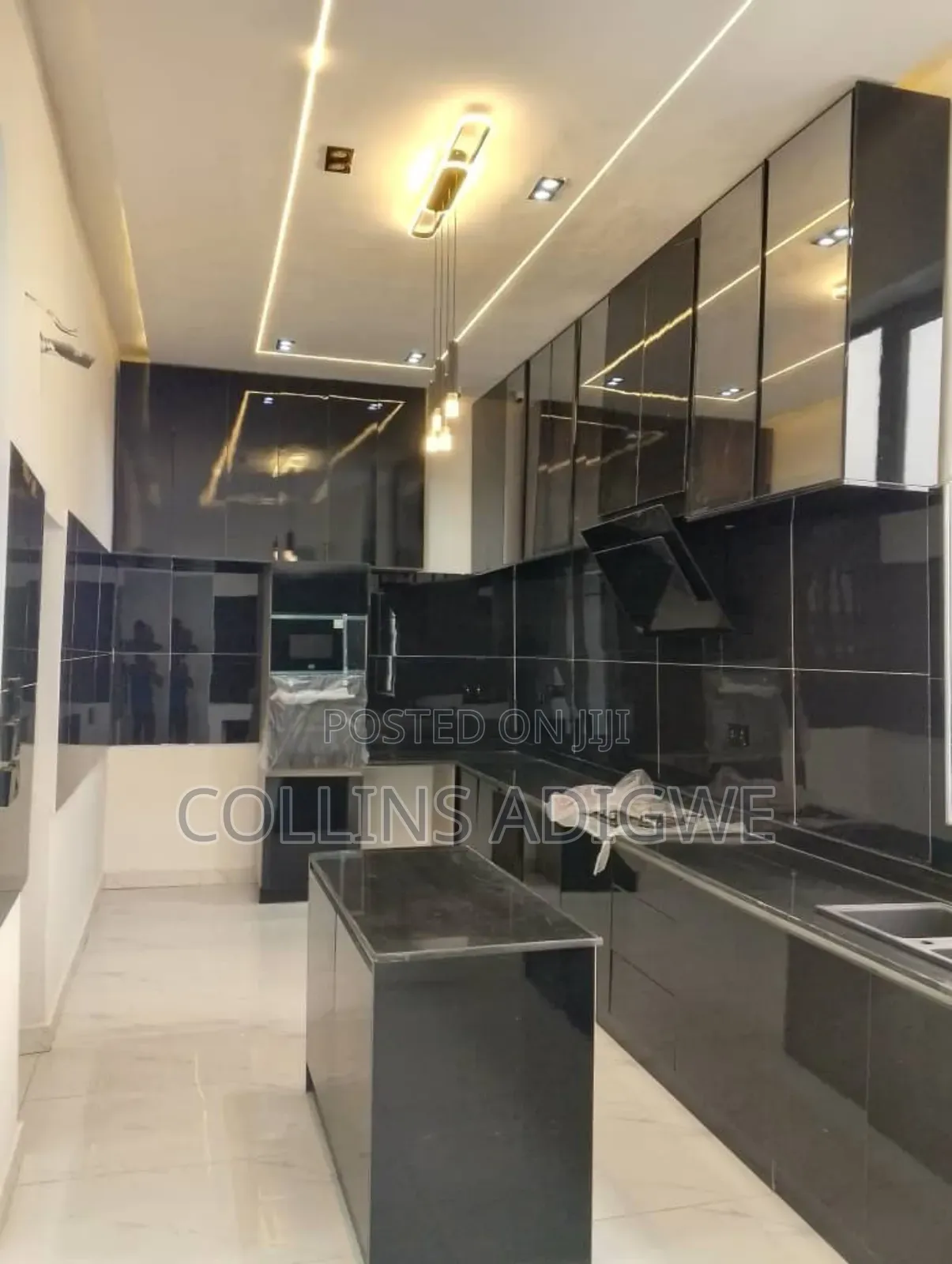 5bdrm Duplex in Blenco Sangotedo for sale