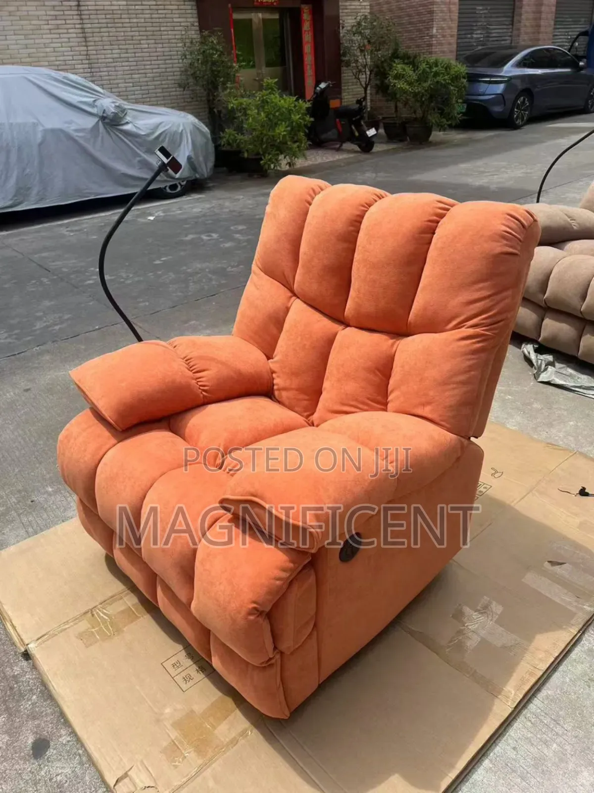 Premium Luxury Recliner Sofa Chair – Adjustable Relaxat Reading Light