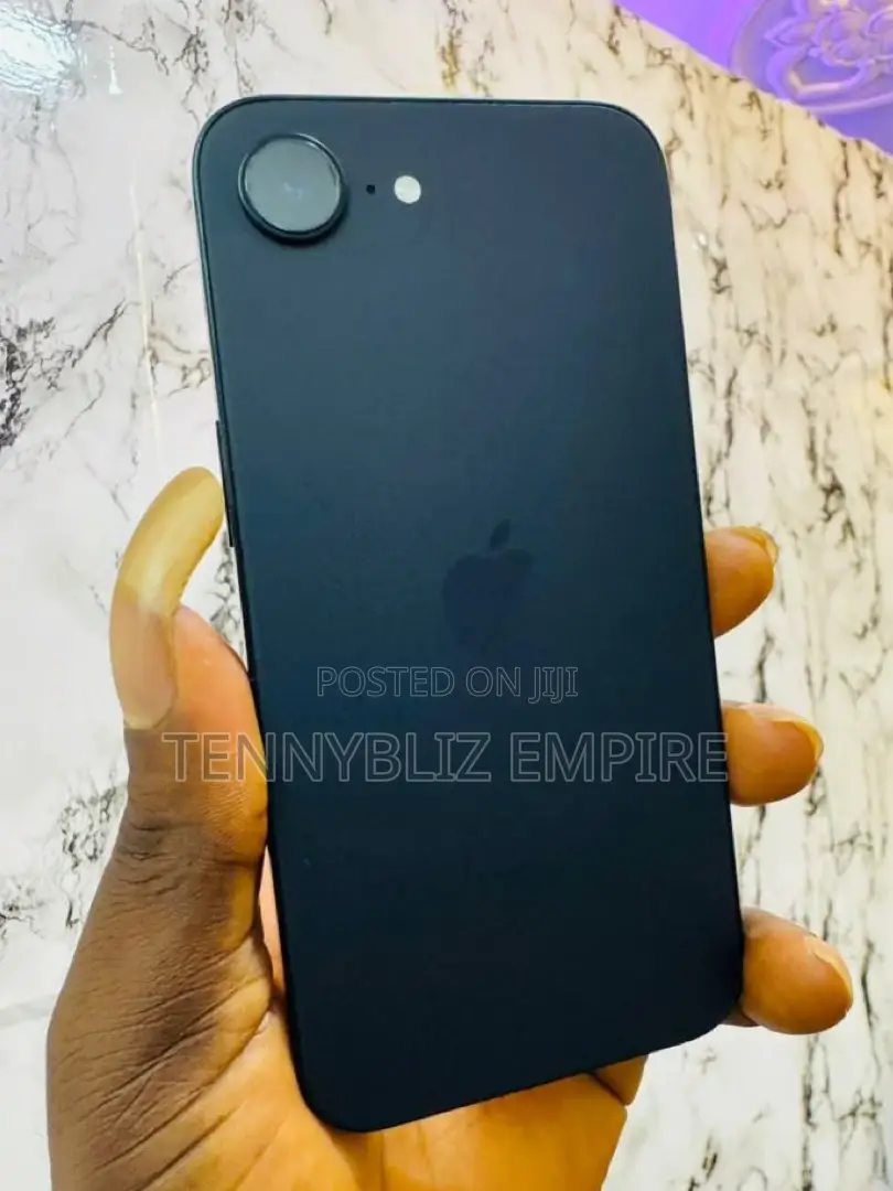 Apple iPhone 16e 128 GB