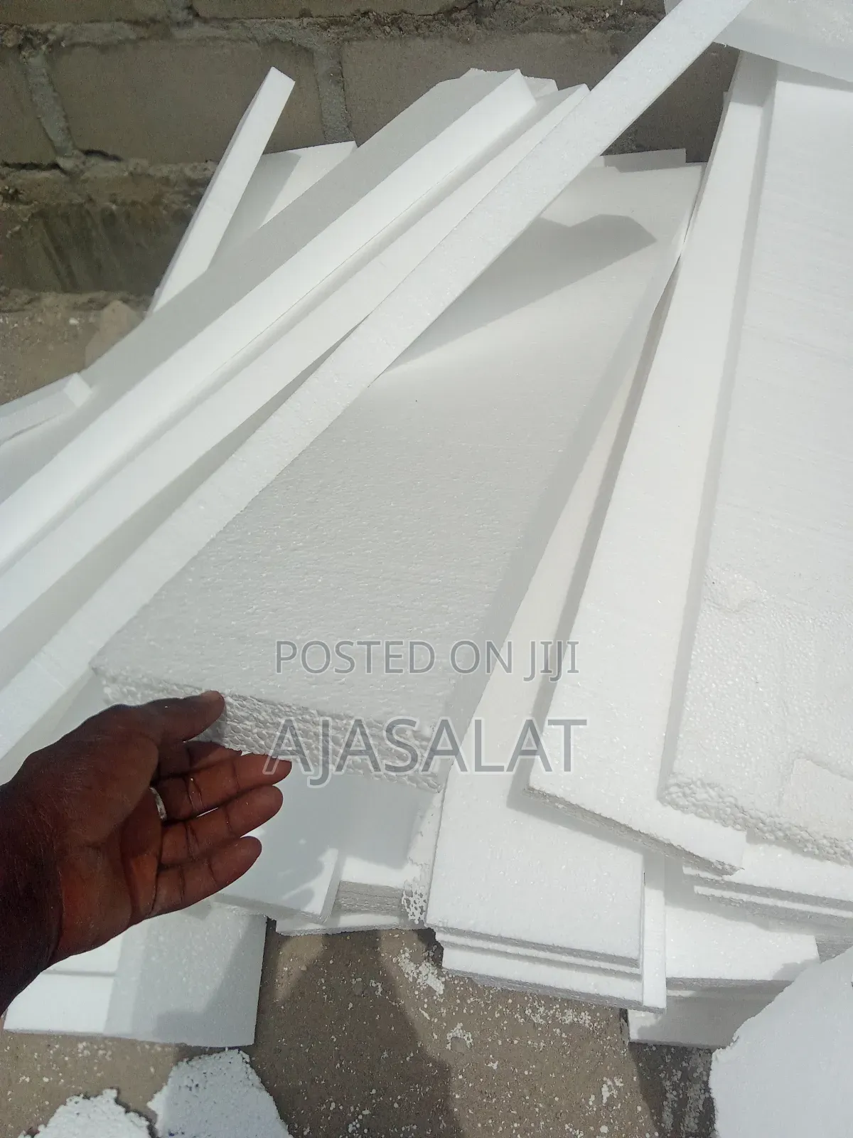 Polystyrene Bord and Parapet