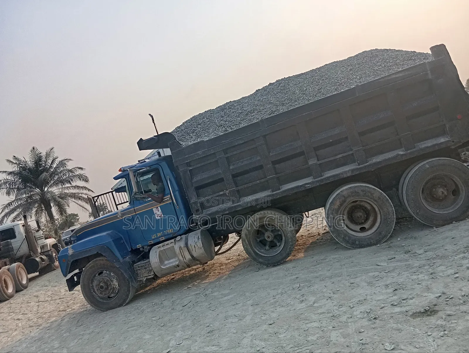 Premium Iron Black Chippings and Granite for Construction