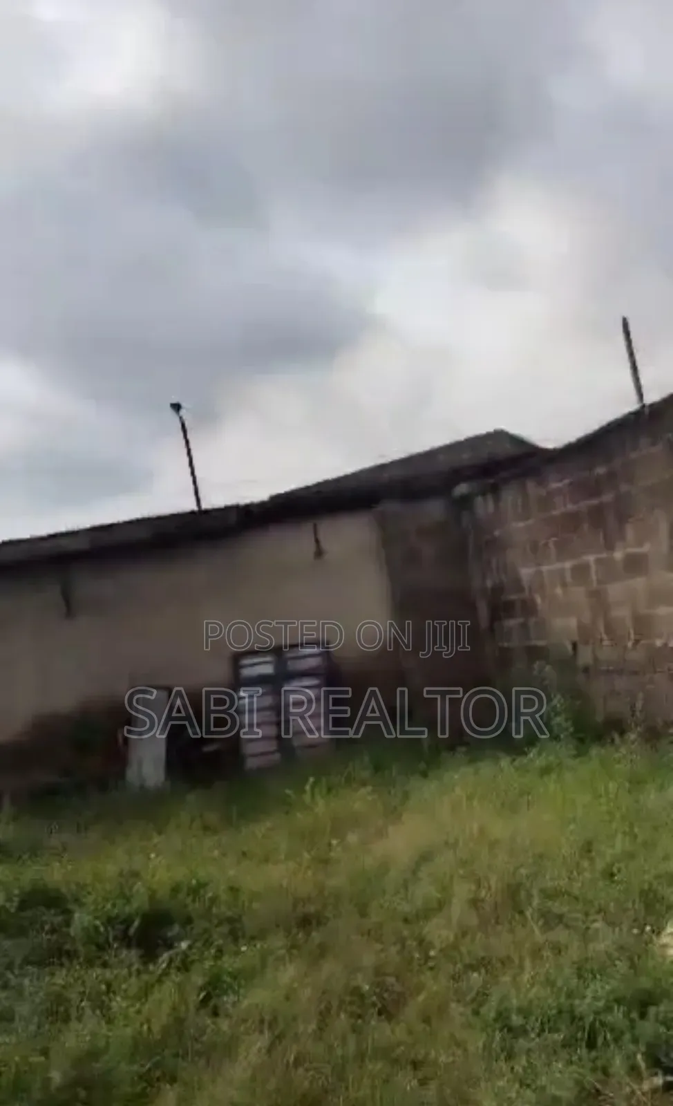 800sqm Residential Land With a Demolishable Bungalow
