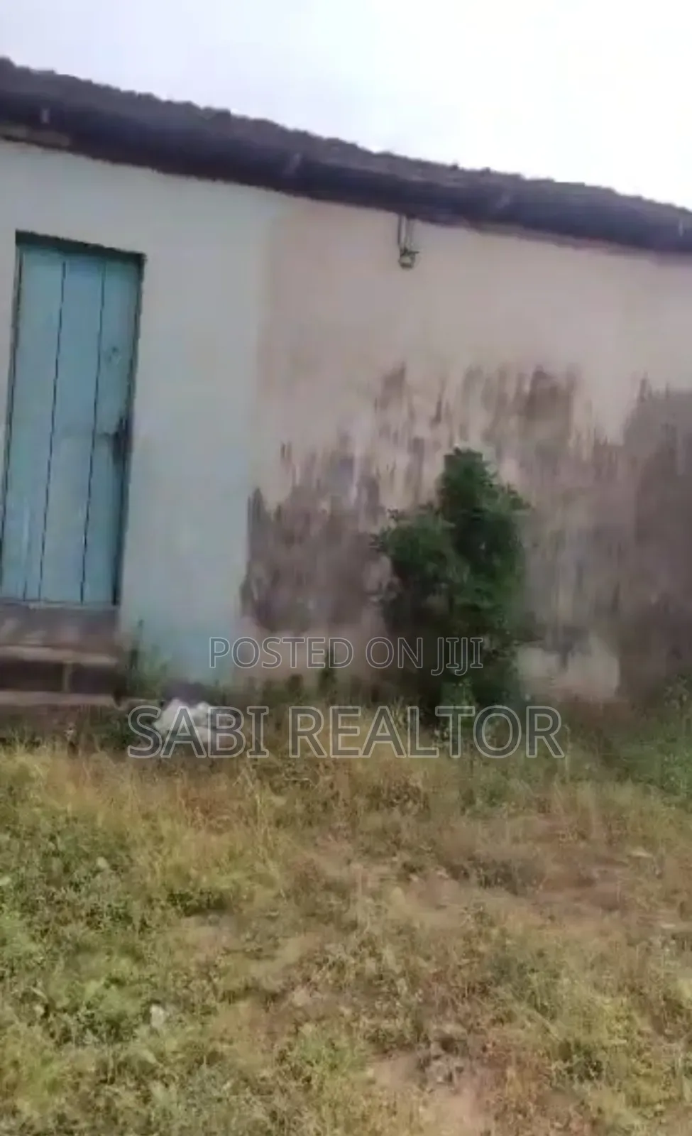 800sqm Residential Land With a Demolishable Bungalow