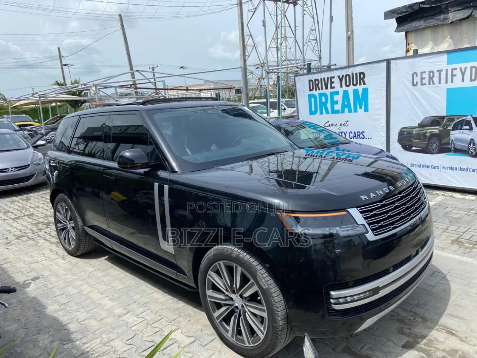 Land Rover Range Rover Vogue 2023 Black