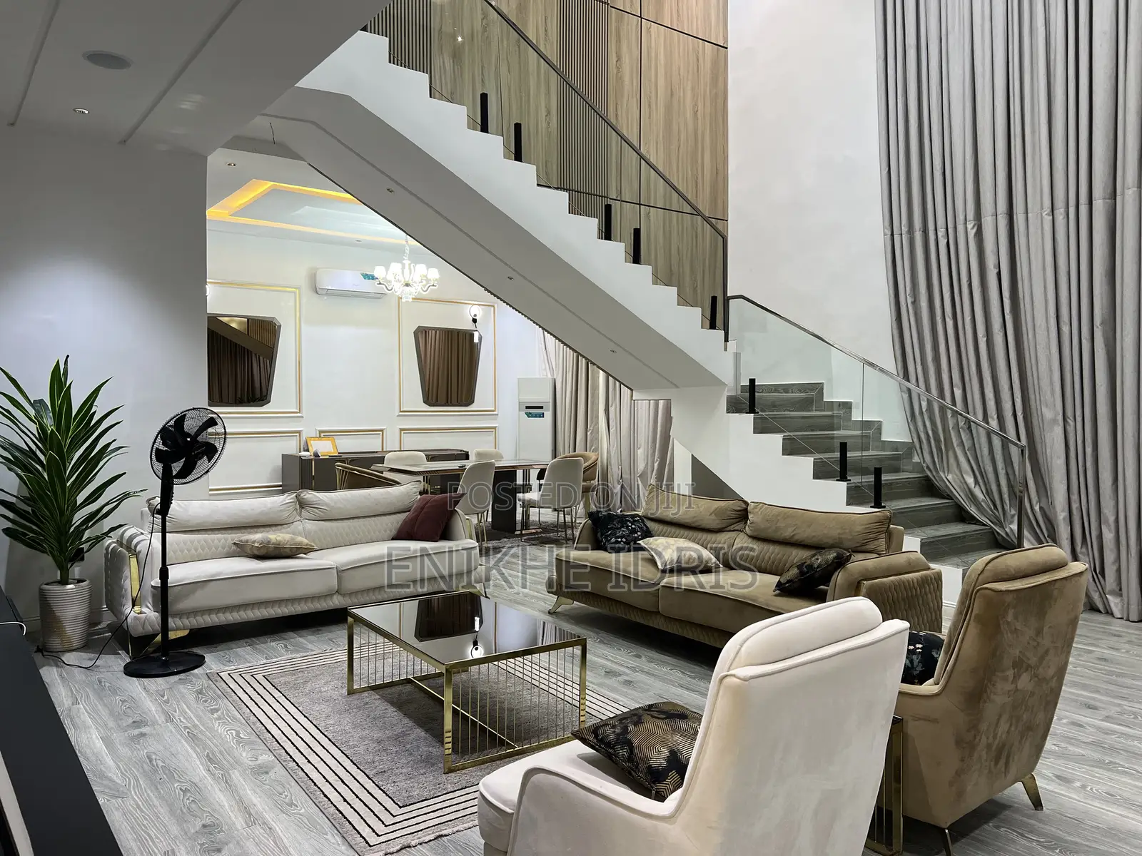 5bdrm Mansion in Light, Lugbe District for sale