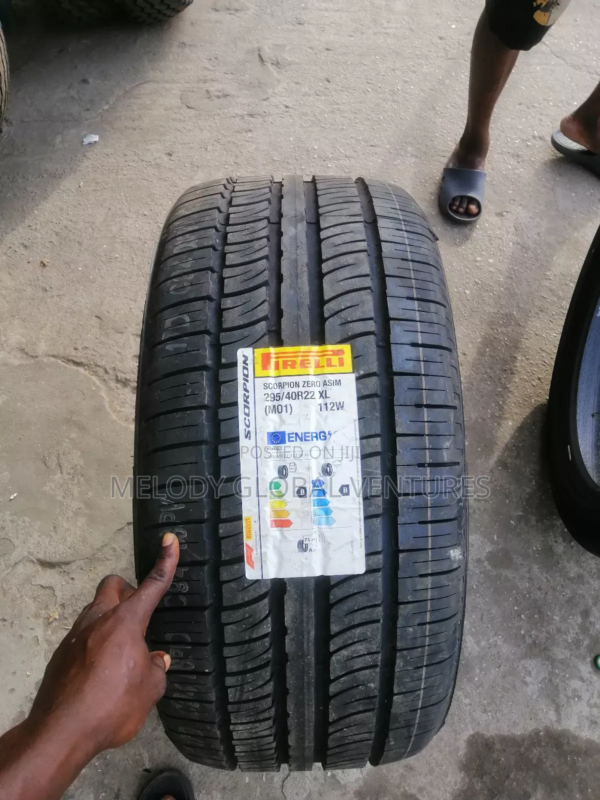 295/40r22 Pirelli Tyre, Tire