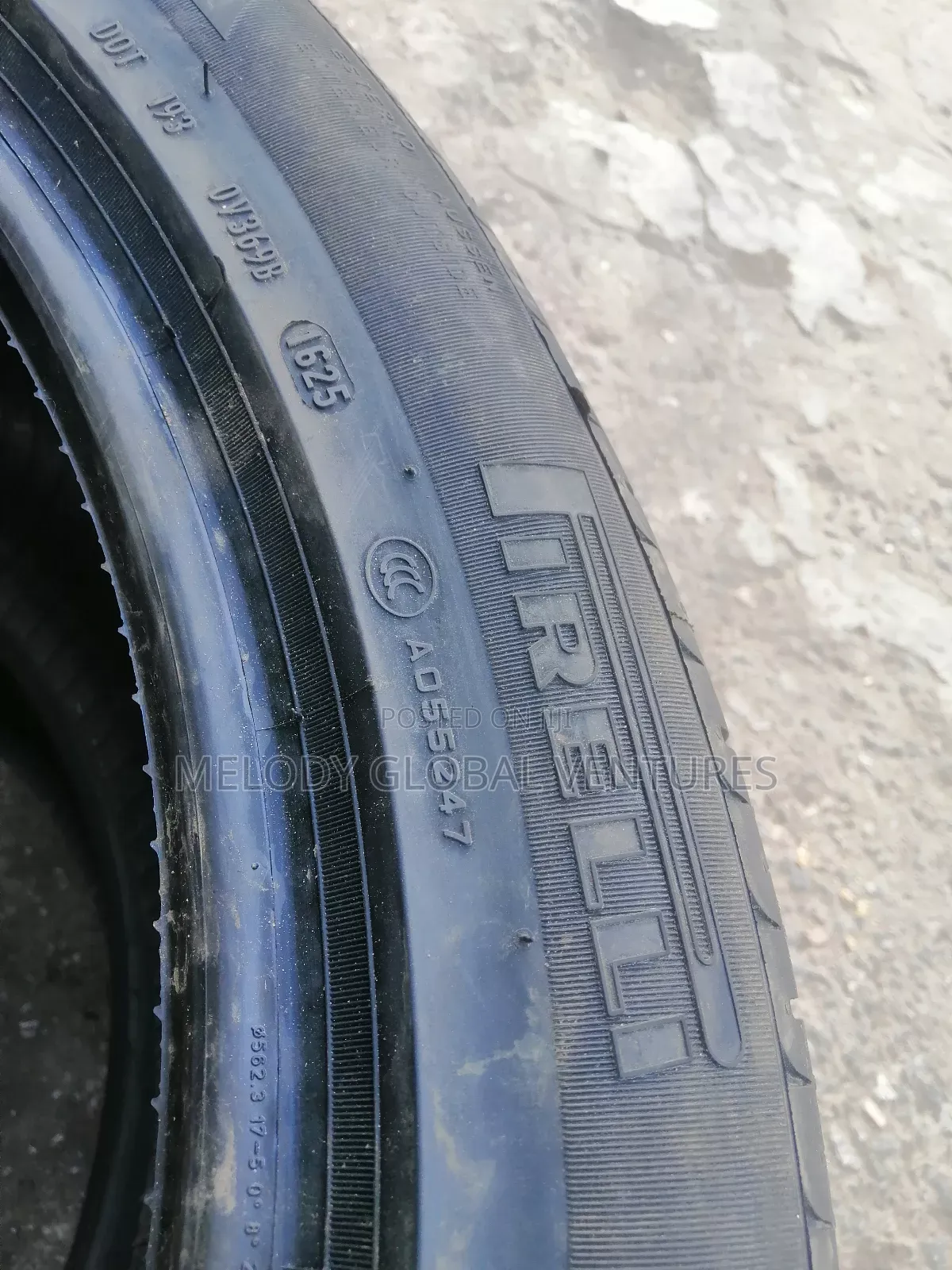 295/40r22 Pirelli Tyre, Tire