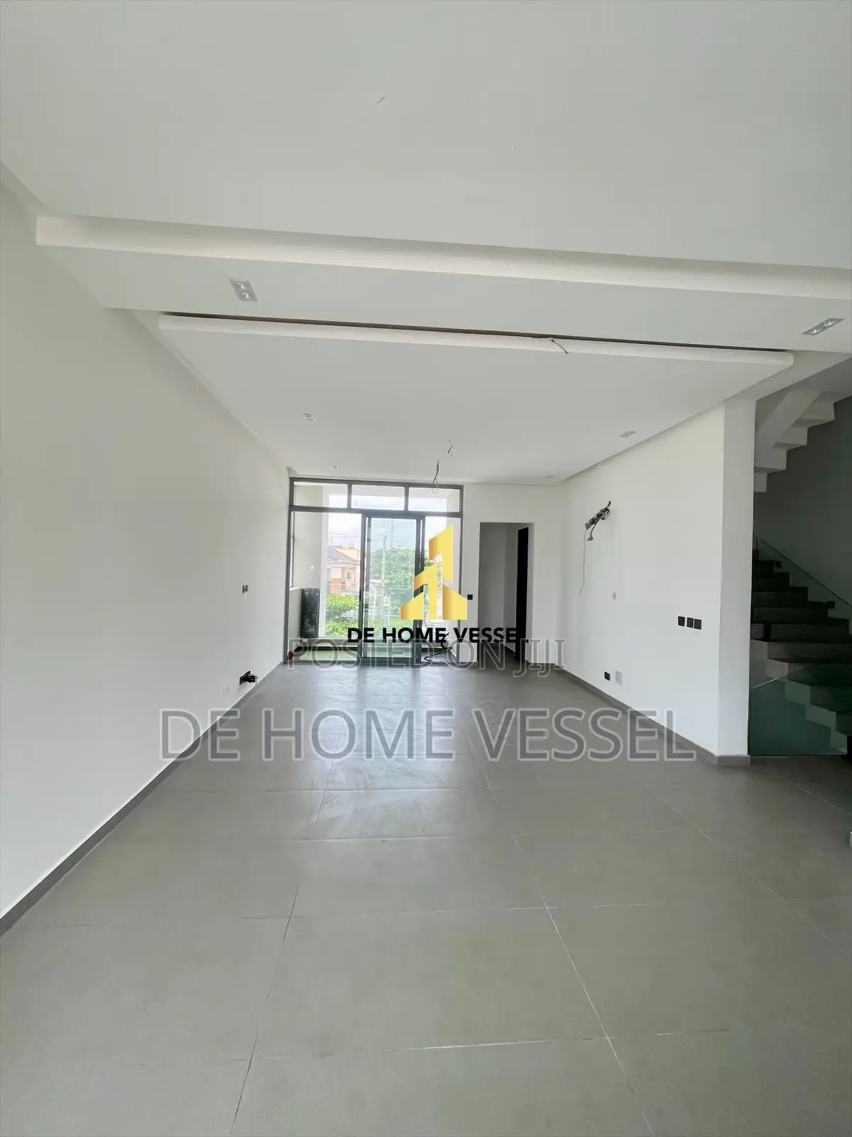 4bdrm Townhouse/Terrace in Lekki Phase 1 for sale