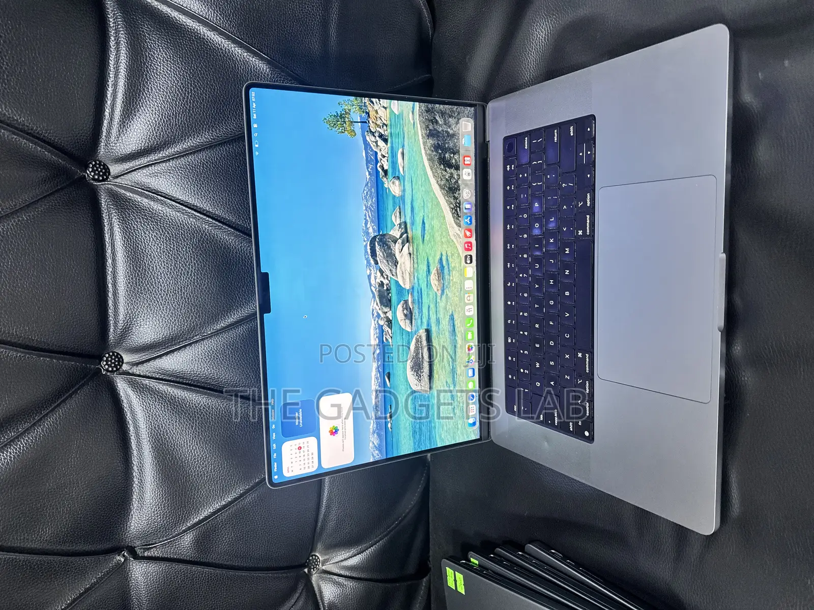 Laptop Apple MacBook Pro 2021 M1 16GB Apple M1 Pro SSD 512GB