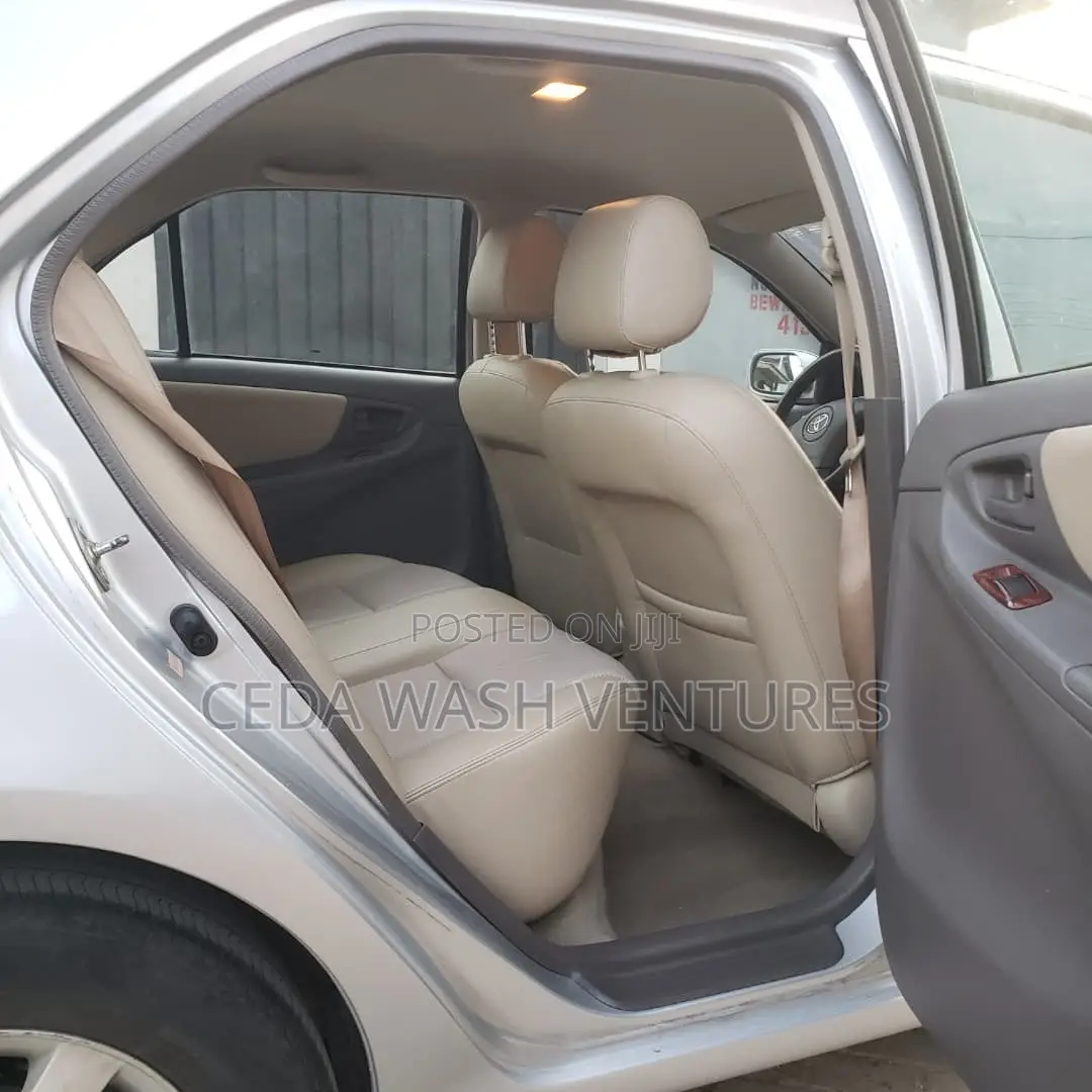 Toyota Vios 2011 Silver