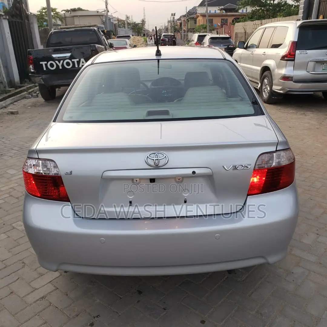 Toyota Vios 2011 Silver
