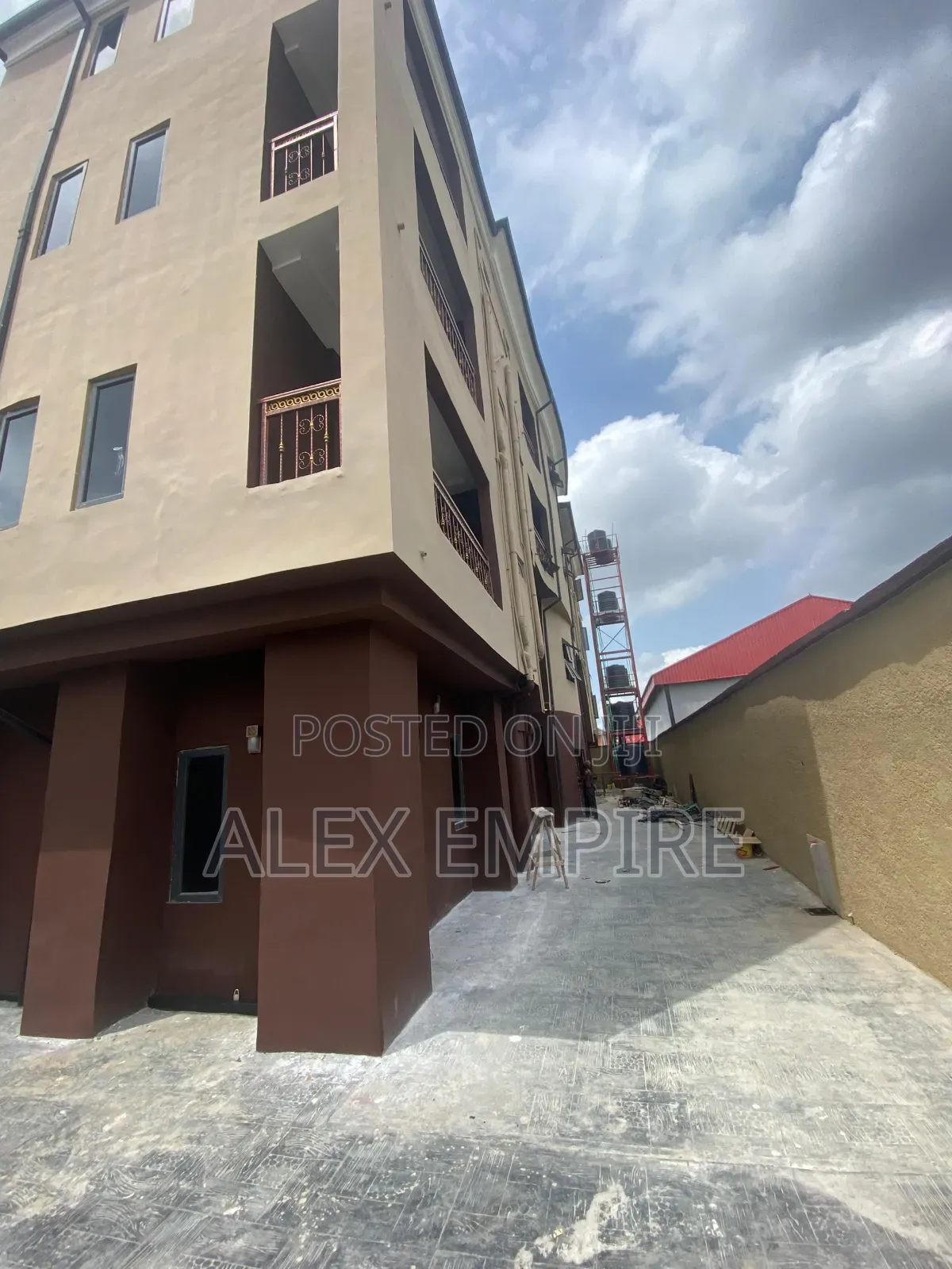 3bdrm Apartment in Bucknor for sale
