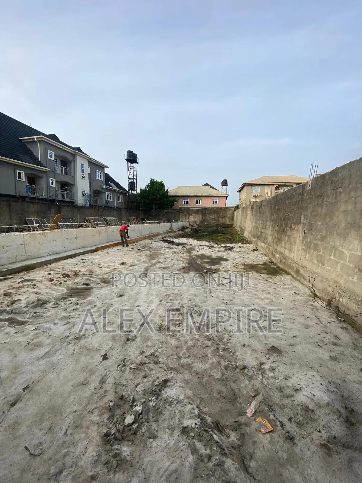 Half Plot of Land in Ago