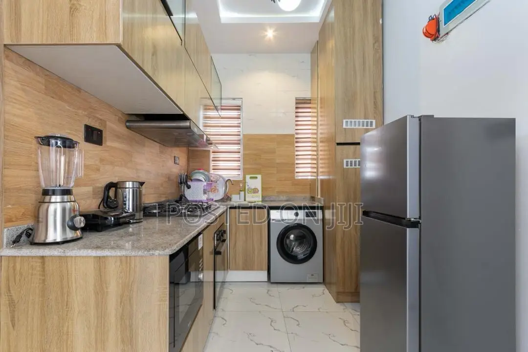 1 Bed Shortlet Apartment In Ologolo Lekki