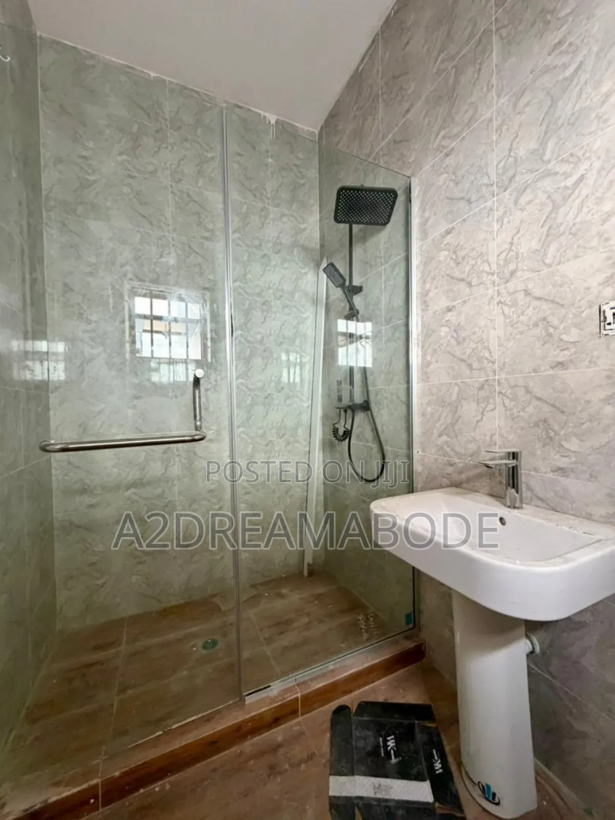 4bdrm Duplex in Magodo Phase 1 for sale