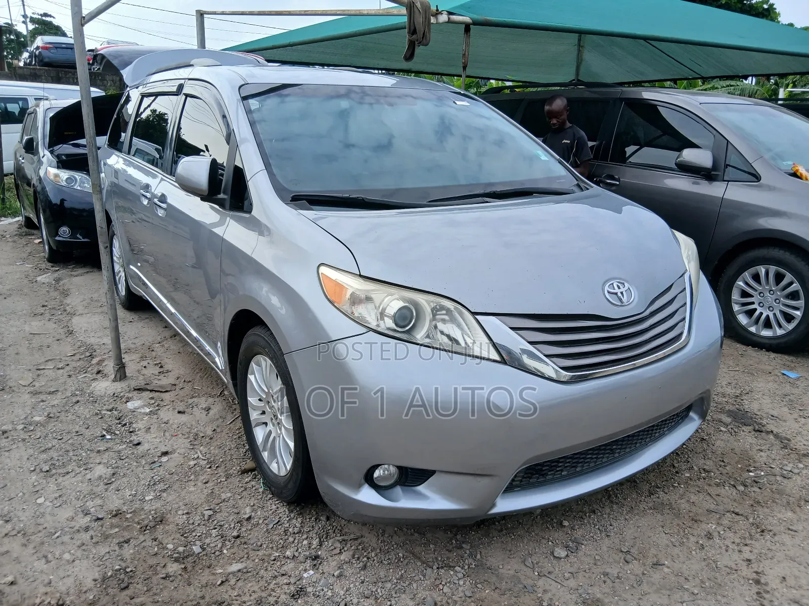 Toyota Sienna XLE Premium 7-Passenger 4dr Minivan AWD (3.5L 6cyl 6A)