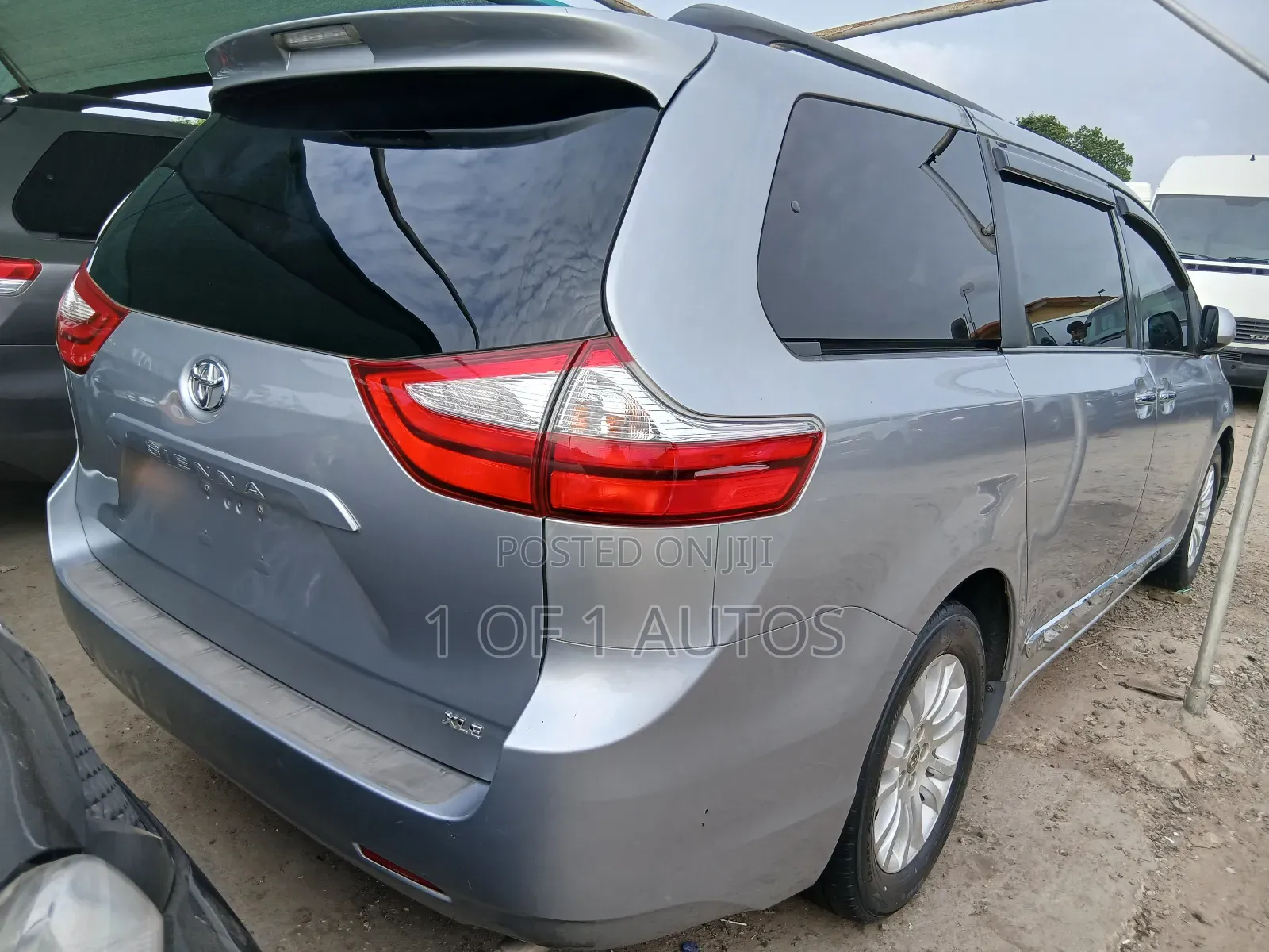 Toyota Sienna XLE Premium 7-Passenger 4dr Minivan AWD (3.5L 6cyl 6A)