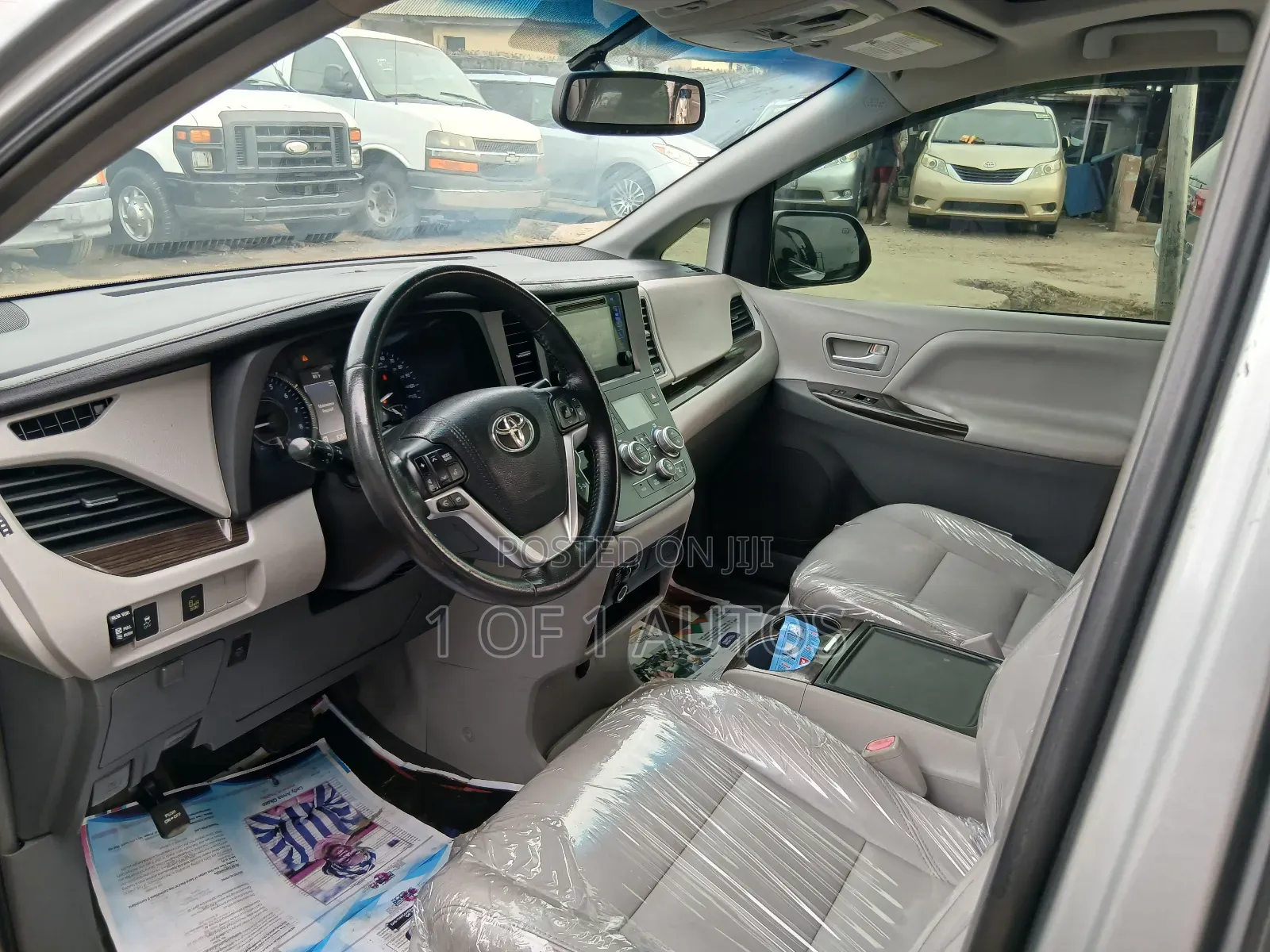 Toyota Sienna XLE Premium 7-Passenger 4dr Minivan AWD (3.5L 6cyl 6A)