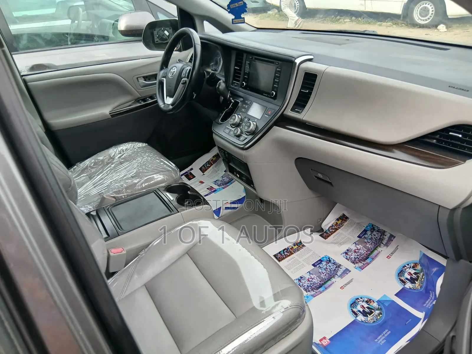 Toyota Sienna XLE AWD 2019 Gray
