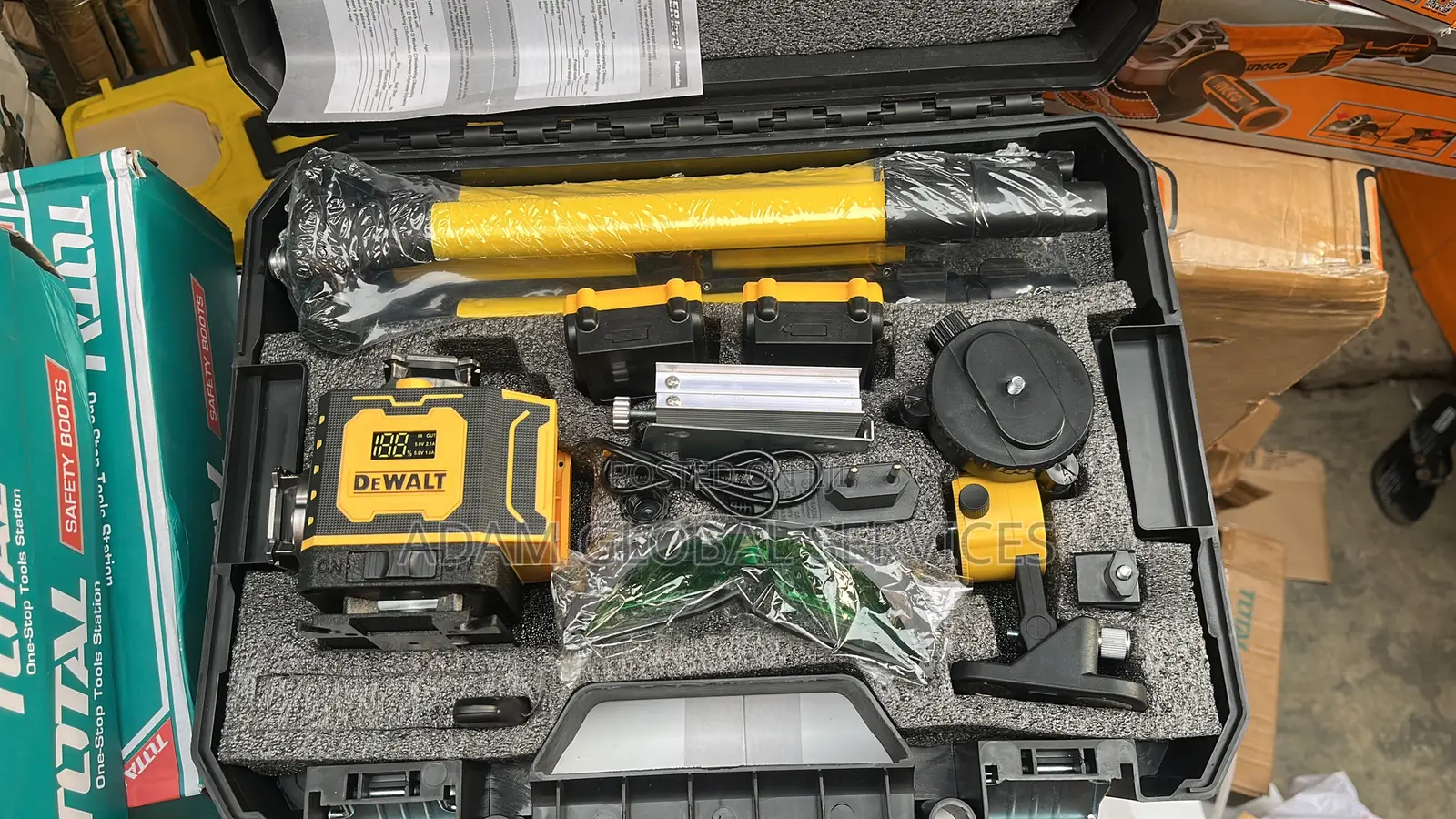 Dewalt 3d 360° 16-Line Green Laser Level Kit