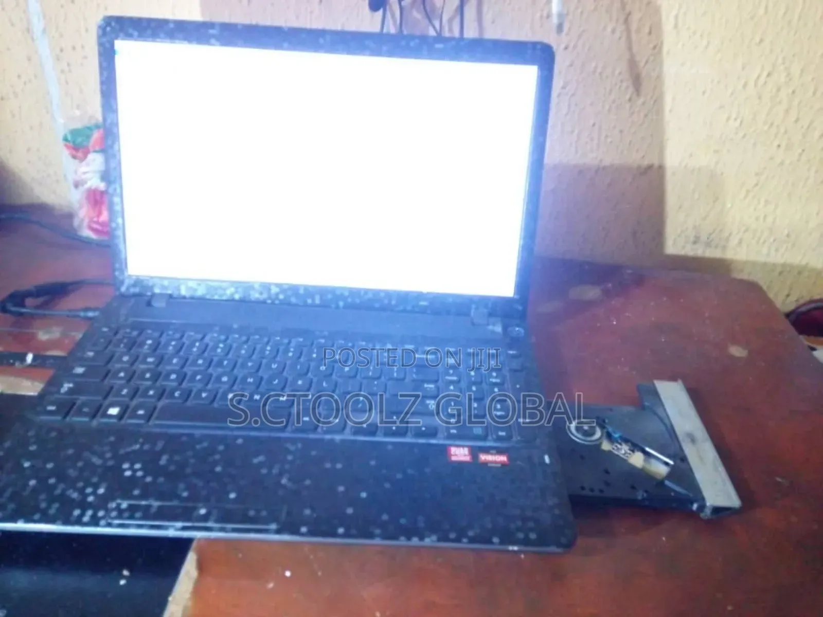 Laptop Samsung NP355V5C 4GB AMD HDD 750GB